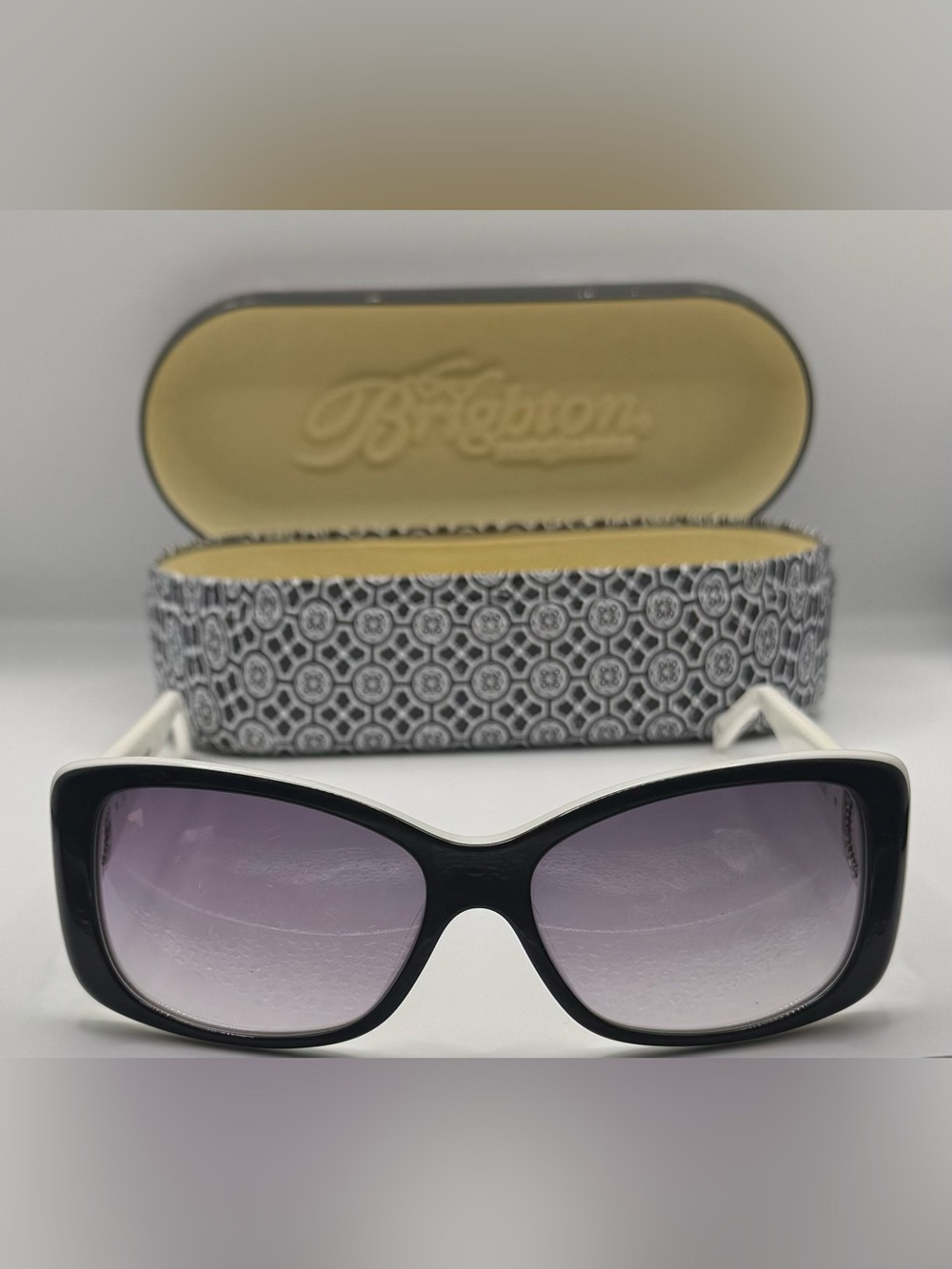 Brighton Twinkle Sunglasses White Black Crystal Accents w/ Brighton Case